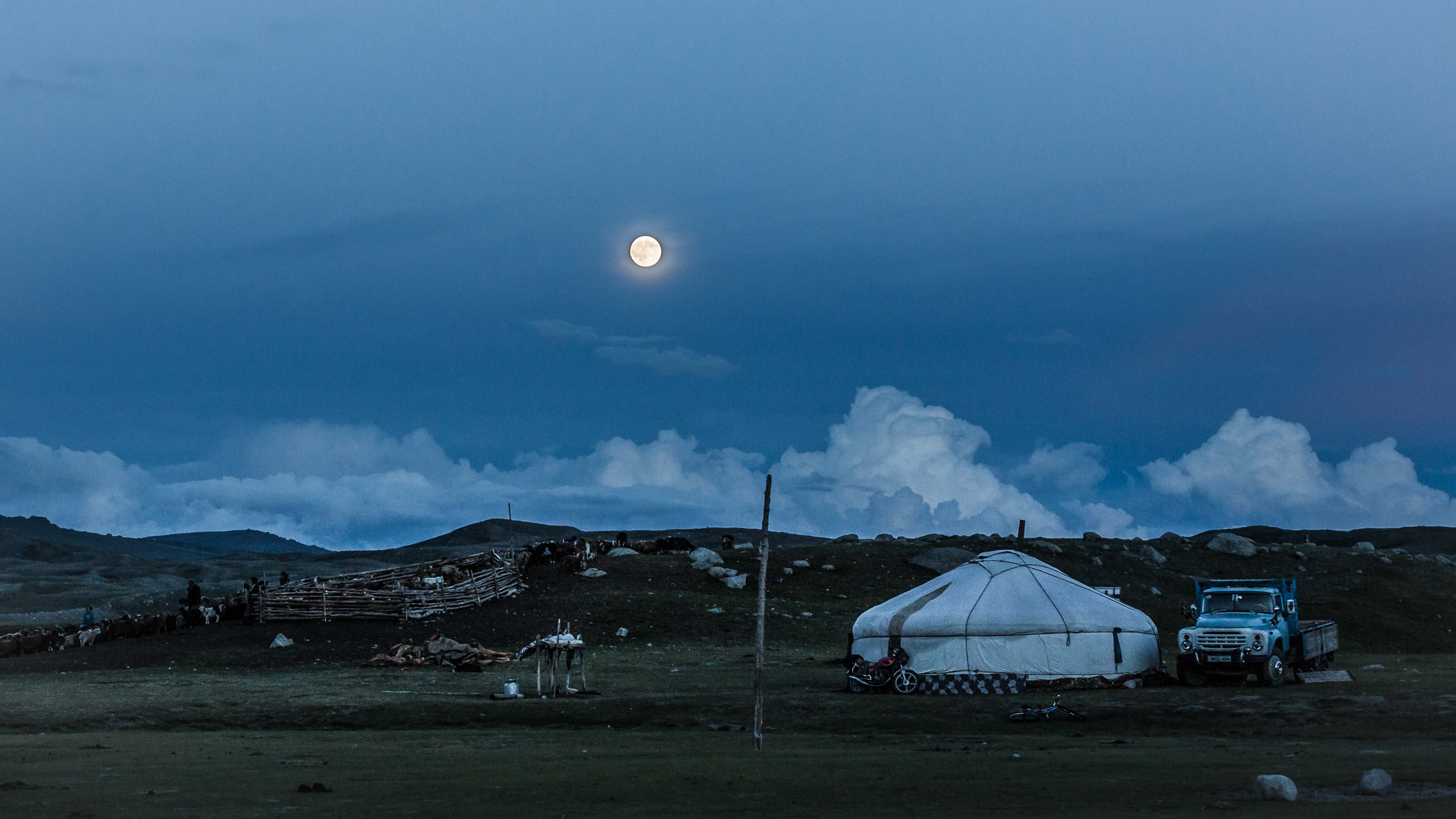 Inside The Rugged Lives Of Mongolia's Nomads Photos: Inside the lives of Mongolia's nomads | Adventure.com
