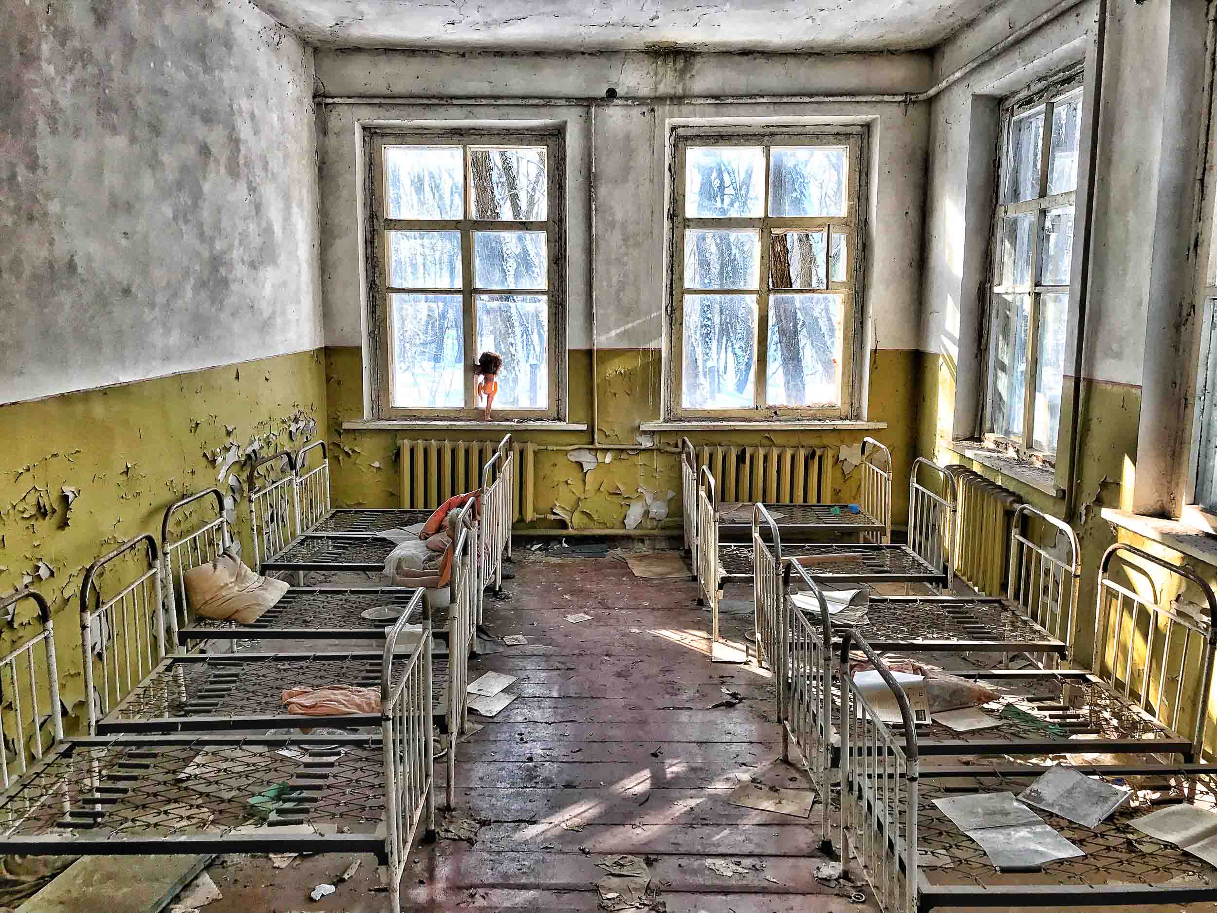 Жить там нельзя. Припять психиатрическая больница. Чернобыль 1910.