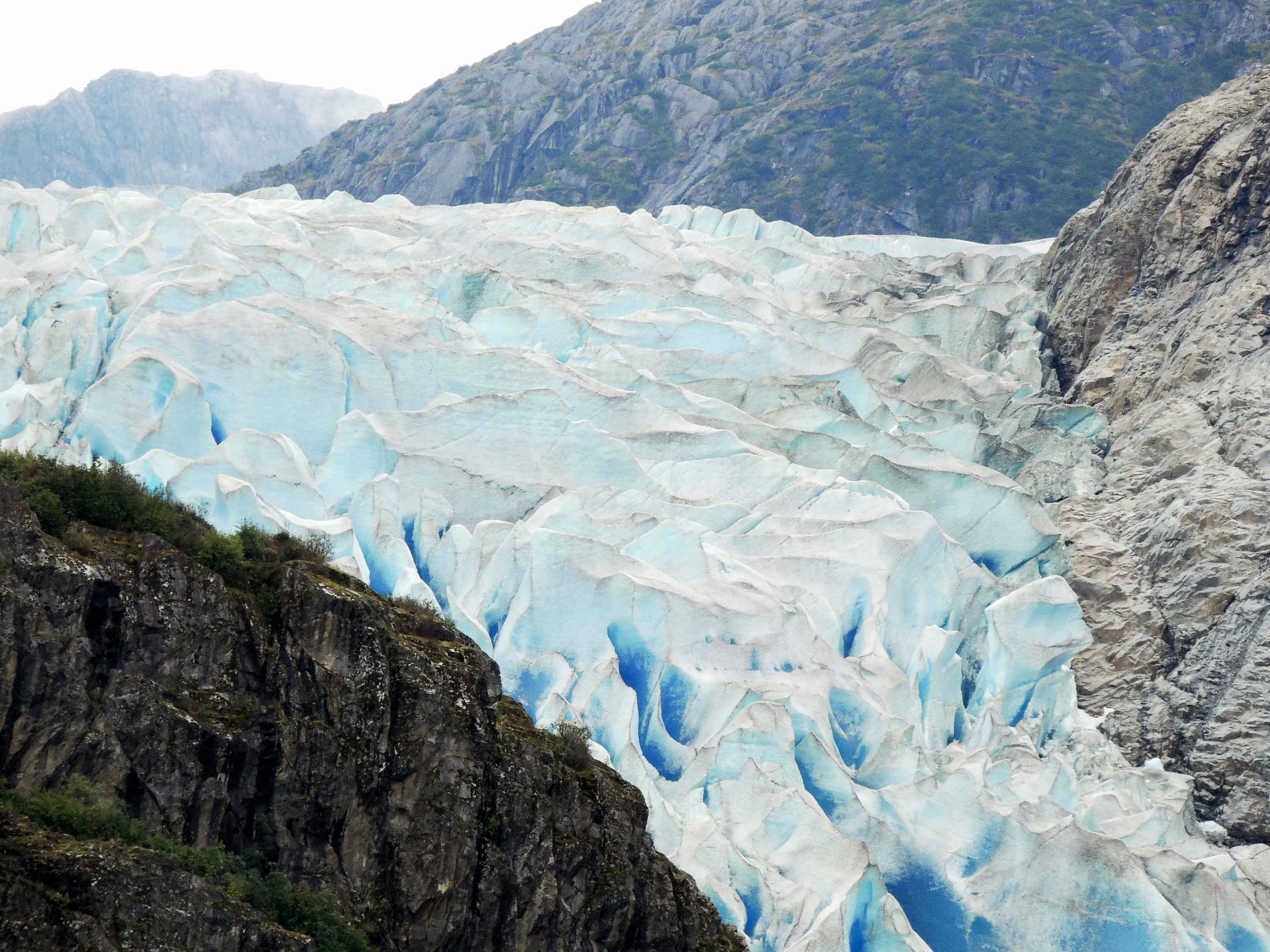 Glacier. Котловинный ледник. Ледник Дидаль. Ледник Льюиса. Присклоновый ледник.