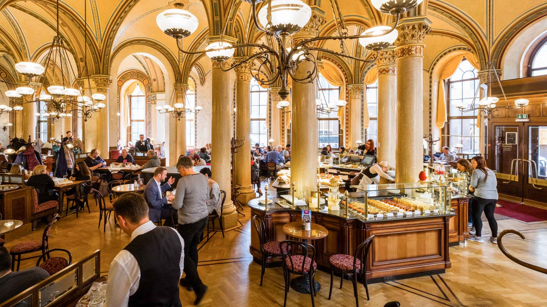 No phones, no wi-fi: The Viennese cafés that force you to talk to strangers