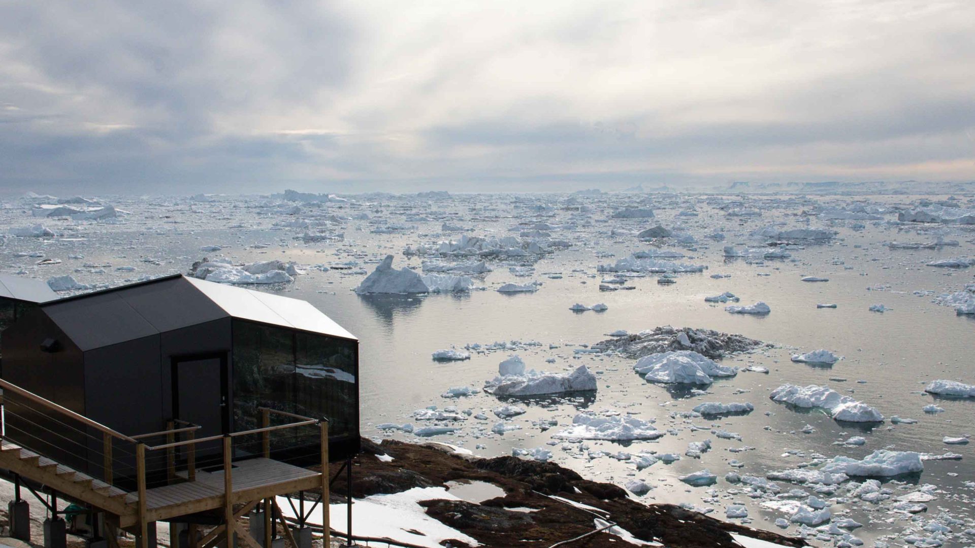 A hotel with views out over icebergs.