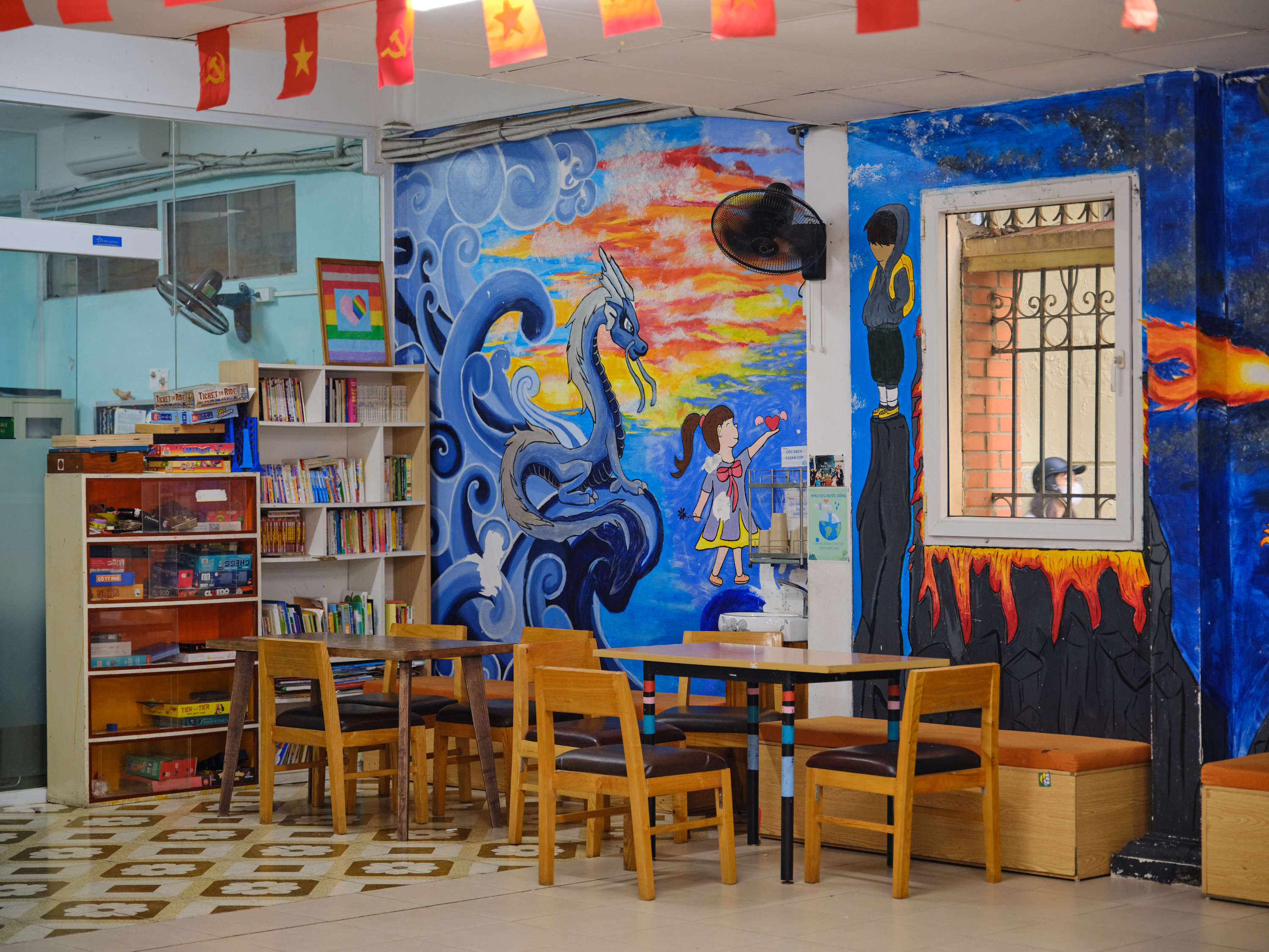 ノンフィクション+教養 Vietnam Under the Sign Of The BlueDragon In Vietnam, a push to end human trafficking within a decade