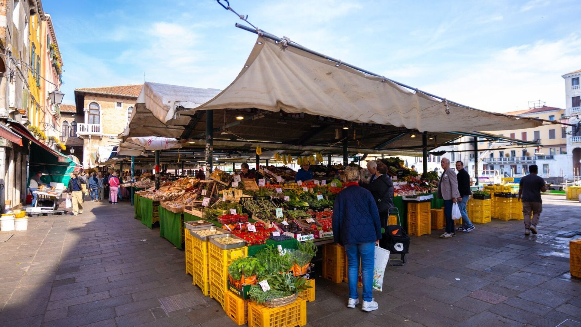 Farmers market in square