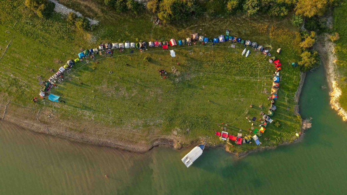 How Syrians are rediscovering their country, one campsite at a time